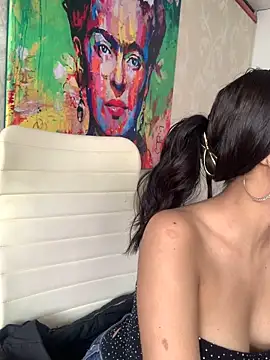 Snapshot of MiaScott_Pink chatting on 12.05.25 MiaScott Pink online show from 12.05.25