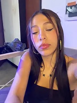 Snapshot of MiaScott_Pink chatting on 12.14.25 MiaScott Pink online show from 12.14.25