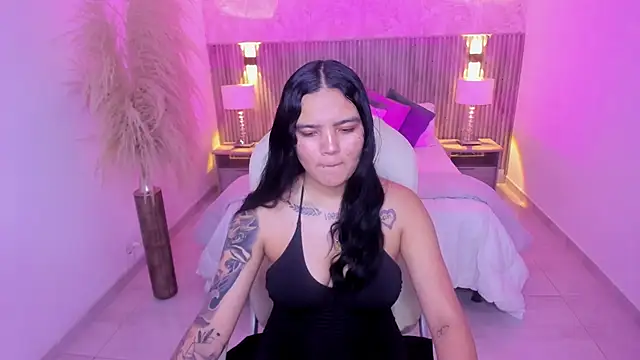 Snapshot of Allyson_brown_ chatting on 12.16.25 Allyson brown online show from 12.16.25