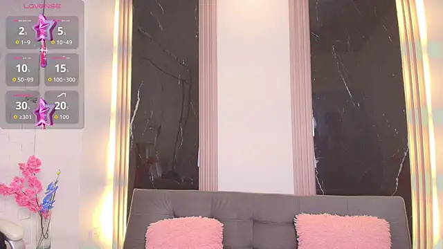 Snapshot of Caroline_foster1 chatting on 06.19.26 Caroline foster1 online show from 06.19.26