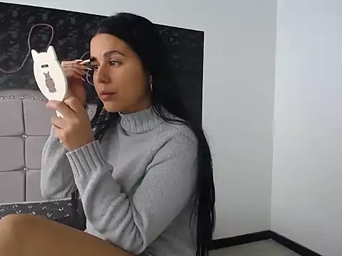 Snapshot of Alanaa_Sweet- chatting on 12.05.25 Alanaa Sweet- online show from 12.05.25