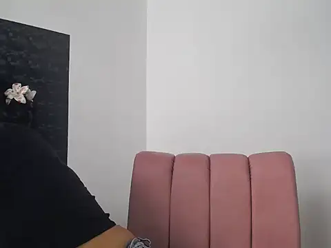 Snapshot of Alanaa_Sweet- chatting on 12.16.25 Alanaa Sweet- online show from 12.16.25