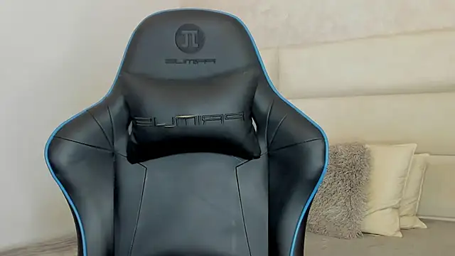 Snapshot of maddox_santana chatting on 12.15.25 maddox santana online show from 12.15.25