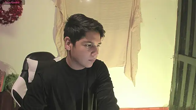 Snapshot of Asta_YunoXXX chatting on 12.15.25 Asta YunoXXX online show from 12.15.25