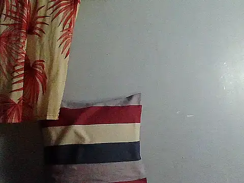 lovePussy Cat online show from 12.22.25