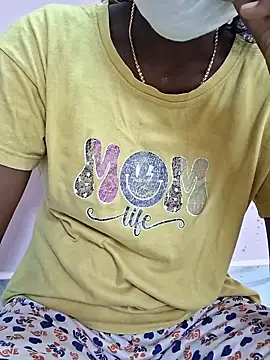 Snapshot of Tamil_Laksh chatting on 11.29.25 Tamil Laksh online show from 11.29.25