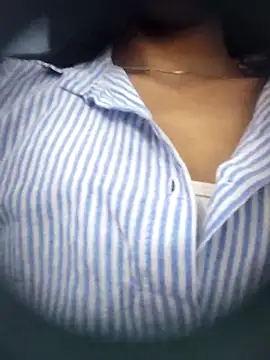 Snapshot of Isha_Liha chatting on 12.02.25 Isha Liha online show from 12.02.25