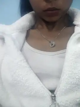 Snapshot of Isha_Liha chatting on 12.03.25 Isha Liha online show from 12.03.25