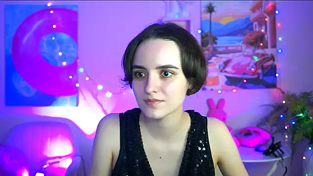 Snapshot of KateWillows chatting on 11.29.25 KateWillows online show from 11.29.25