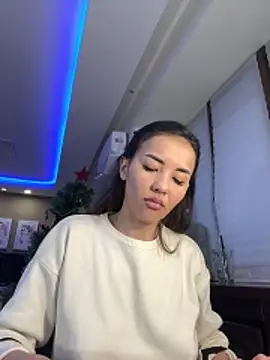 Snapshot of cordeliawow chatting on 12.16.25 cordeliawow online show from 12.16.25