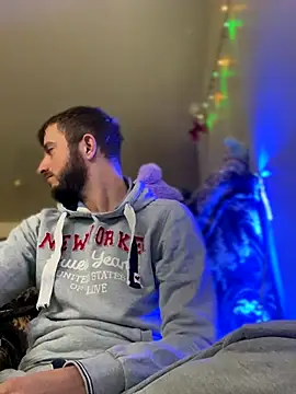 Snapshot of Grek32X chatting on 12.02.25 Grek32X online show from 12.02.25