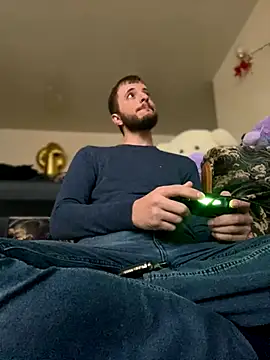 Snapshot of Grek32X chatting on 12.03.25 Grek32X online show from 12.03.25