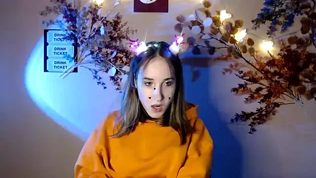 Moon  Lily online show from 12.03.25