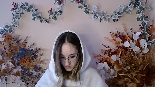 Moon  Lily online show from 12.17.25