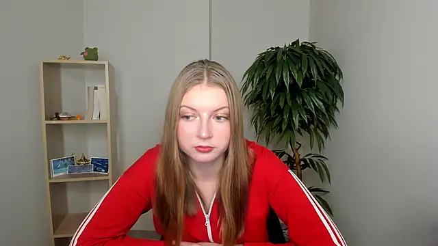 Snapshot of VerllineUrquidez chatting on 11.29.25 VerllineUrquidez online show from 11.29.25