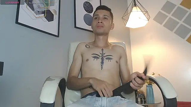 LucassSmith11 online show from 02.11.26