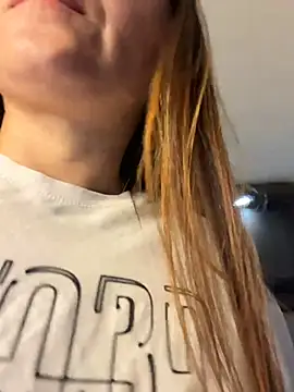 Snapshot of RosaliaVicky chatting on 12.14.25 RosaliaVicky online show from 12.14.25