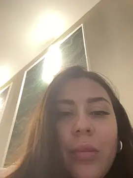 Snapshot of SusunnyGirl chatting on 12.01.25 SusunnyGirl online show from 12.01.25