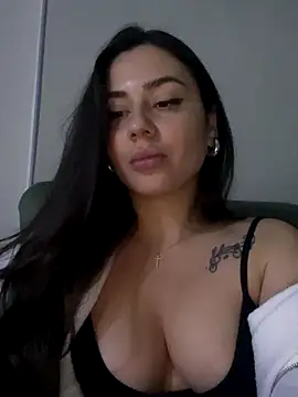 Snapshot of SusunnyGirl chatting on 12.02.25 SusunnyGirl online show from 12.02.25