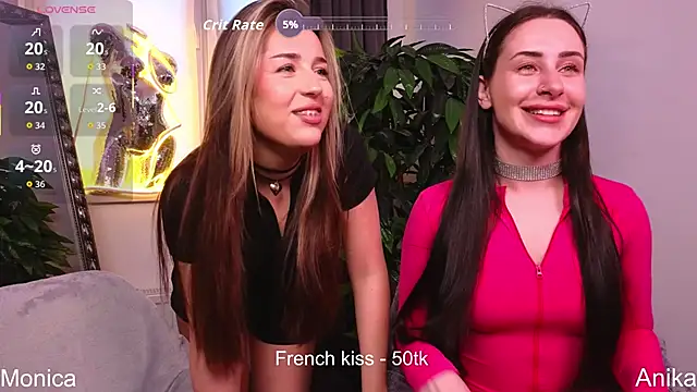 Snapshot of AnikaHarrys- chatting on 11.30.25 AnikaHarrys- online show from 11.30.25