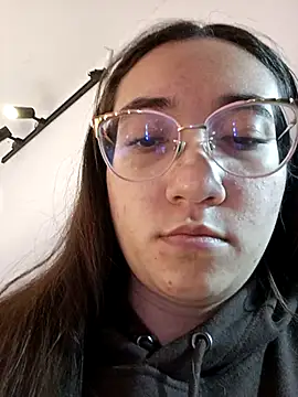 Snapshot of SwettieSammy chatting on 12.04.25 SwettieSammy online show from 12.04.25