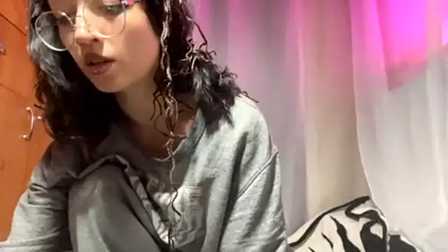 Raylli Jorden online show from 12.05.25