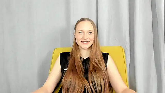 Snapshot of BibiStapler chatting on 12.01.25 BibiStapler online show from 12.01.25