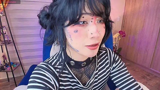 Snapshot of AryRousse chatting on 02.18.26 AryRousse online show from 02.18.26