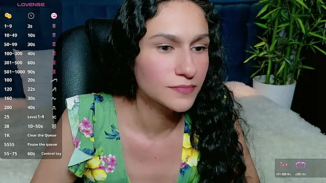 Snapshot of violeta_0426 chatting on 12.16.25 violeta 0426 online show from 12.16.25