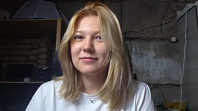 ShinyJules online show from 08.08.26