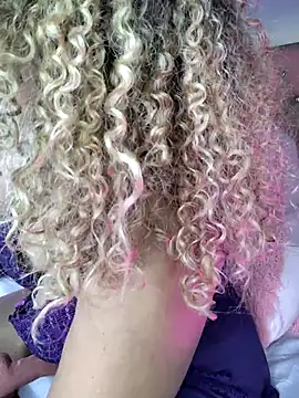 Snapshot of BonnieRitz chatting on 12.15.25 BonnieRitz online show from 12.15.25