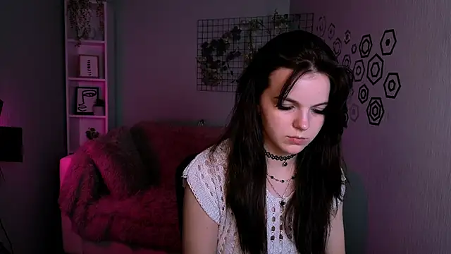 Snapshot of mikameovv chatting on 12.05.25 mikameovv online show from 12.05.25