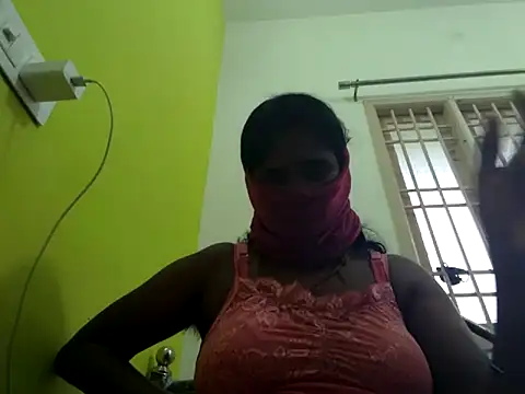 Snapshot of tamil_sumathi chatting on 12.05.25 tamil sumathi online show from 12.05.25