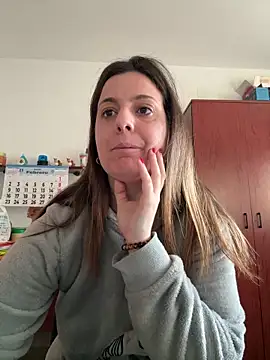 Snapshot of Sareyxon chatting on 02.18.26 Sareyxon online show from 02.18.26