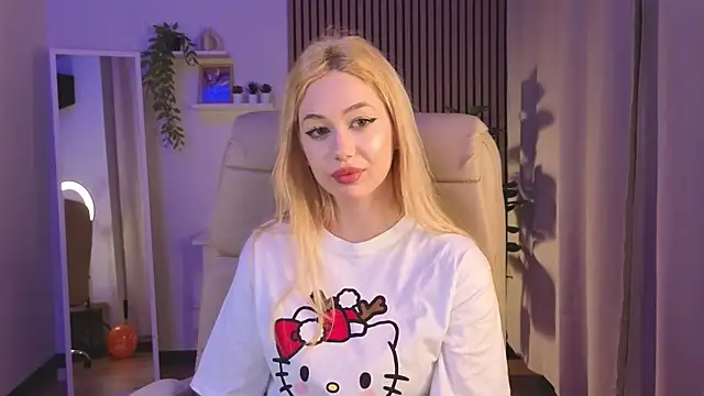 Snapshot of _K1sa_ chatting on 11.30.25 K1sa online show from 11.30.25