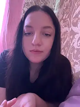 Snapshot of DianazLove1 chatting on 04.15.26 DianazLove1 online show from 04.15.26