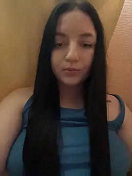 Snapshot of DianazLove1 chatting on 04.20.26 DianazLove1 online show from 04.20.26