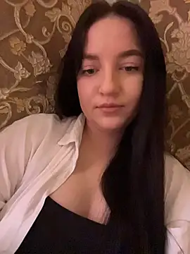 Snapshot of DianazLove1 chatting on 04.24.26 DianazLove1 online show from 04.24.26