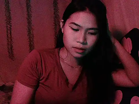 Snapshot of Allysonxx05 chatting on 12.01.25 Allysonxx05 online show from 12.01.25