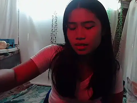 Snapshot of Allysonxx05 chatting on 12.03.25 Allysonxx05 online show from 12.03.25