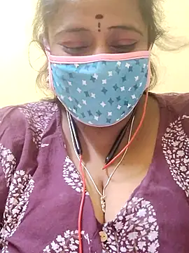 Snapshot of Thanmaya22 chatting on 12.05.25 Thanmaya22 online show from 12.05.25