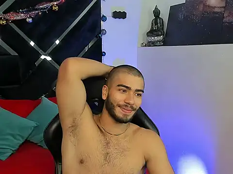 Snapshot of Franco_banderas chatting on 12.16.25 Franco banderas online show from 12.16.25