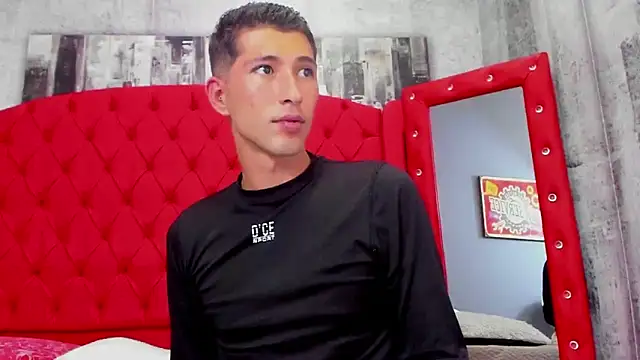 Snapshot of jay_Bluee1 chatting on 12.04.25 jay Bluee1 online show from 12.04.25