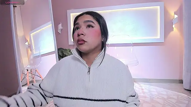 Snapshot of Mylarossi chatting on 12.16.25 Mylarossi online show from 12.16.25