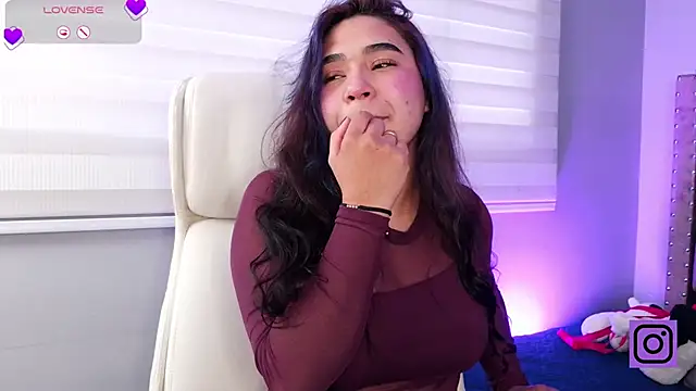 Mylarossi online show from 04.18.26