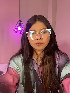 Snapshot of Scarletrose_ chatting on 12.02.25 Scarletrose online show from 12.02.25