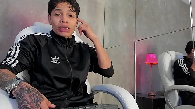 Renzo Dogan online show from 12.03.25