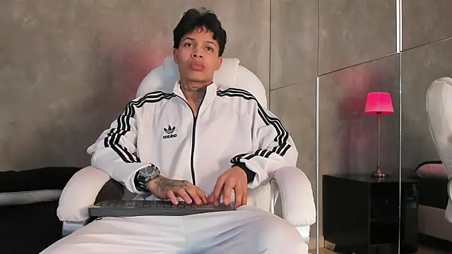 Renzo Dogan online show from 12.16.25