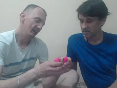 Snapshot of jonyboob chatting on 04.18.26 jonyboob online show from 04.18.26