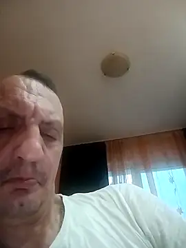 Snapshot of jonyboob chatting on 04.20.26 jonyboob online show from 04.20.26